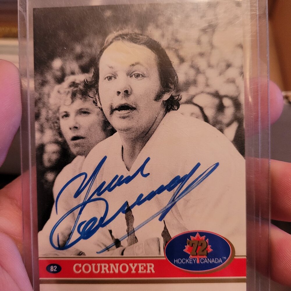 1991-92 Yvon Cournoyer Team Canada #82 Autographed Hard Sign Vintage Hockey Card